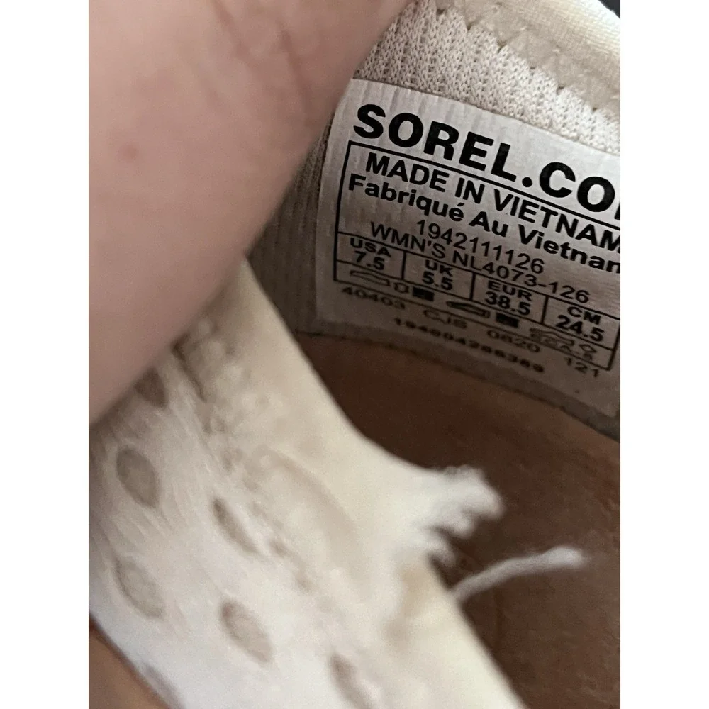 Sorel Women's Size 7.5 KINETIC Impact Wonder Lace Sneakers Lightweight Yellow O1